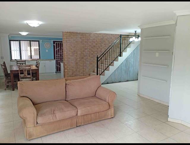 5 BEDROOM HOUSE FOR SALE IN BLUFF